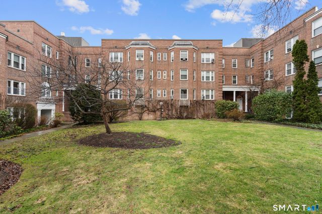 70 Strawberry Hill Avenue APT 2-2E, Stamford, CT 06902