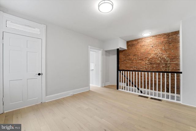 303 GREEN LN, Philadelphia, PA 19128