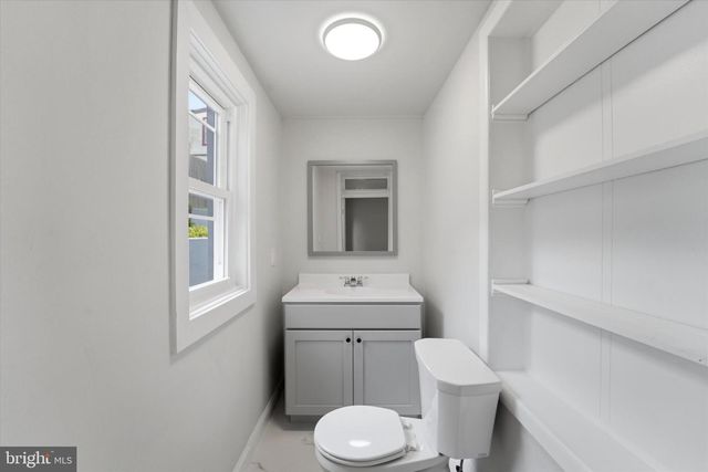 303 GREEN LN, Philadelphia, PA 19128