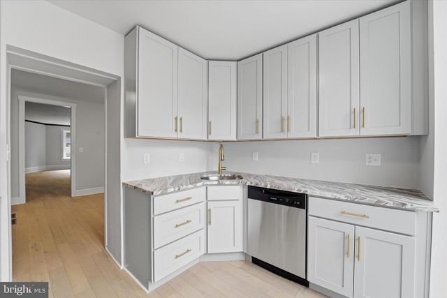303 GREEN LN, Philadelphia, PA 19128