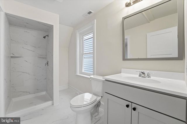 303 GREEN LN, Philadelphia, PA 19128