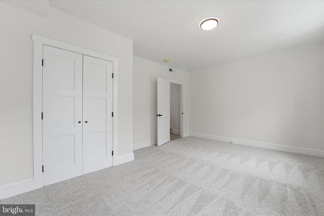 303 GREEN LN, Philadelphia, PA 19128