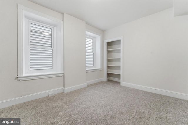 303 GREEN LN, Philadelphia, PA 19128
