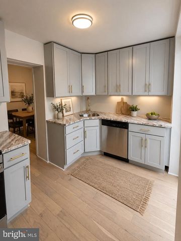 303 GREEN LN, Philadelphia, PA 19128
