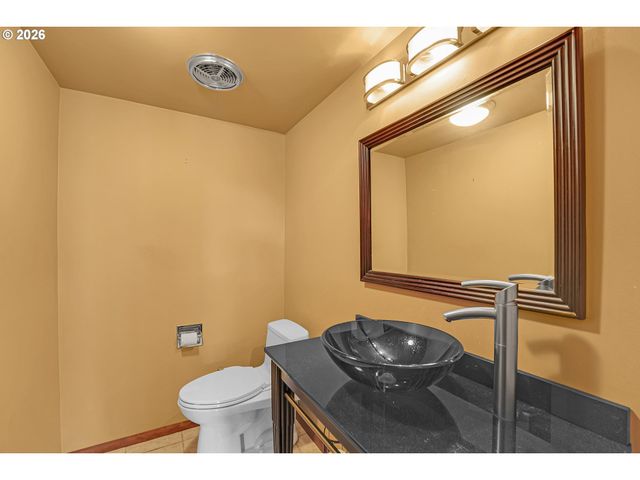 19555 Nw MELROSE Dr, Portland, OR 97229