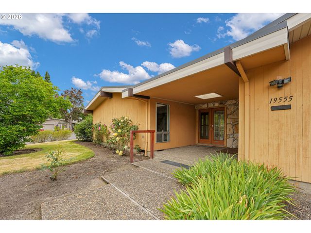 19555 Nw MELROSE Dr, Portland, OR 97229