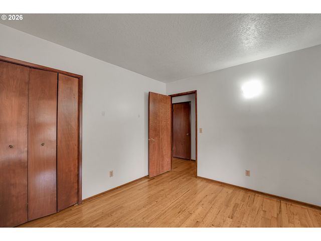 19555 Nw MELROSE Dr, Portland, OR 97229