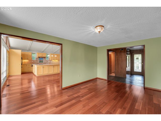 19555 Nw MELROSE Dr, Portland, OR 97229