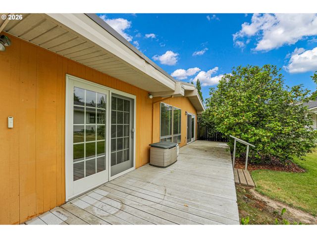 19555 Nw MELROSE Dr, Portland, OR 97229