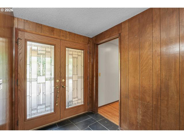19555 Nw MELROSE Dr, Portland, OR 97229
