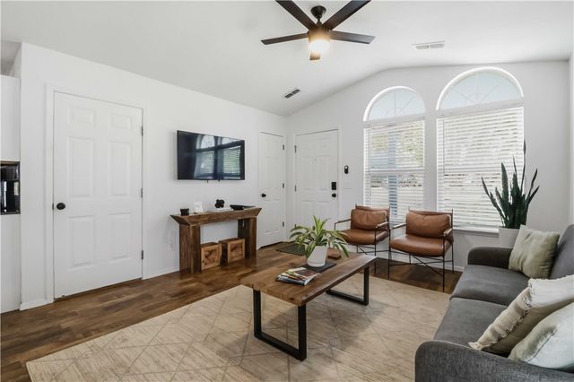206 NW J Street, Bentonville, AR 72712