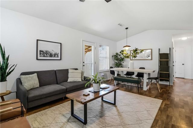 206 NW J Street, Bentonville, AR 72712