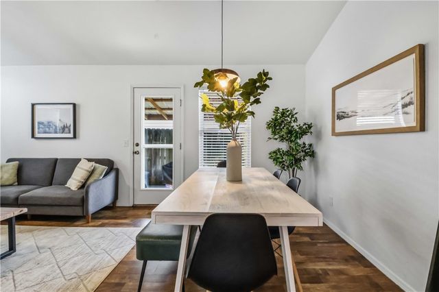 206 NW J Street, Bentonville, AR 72712