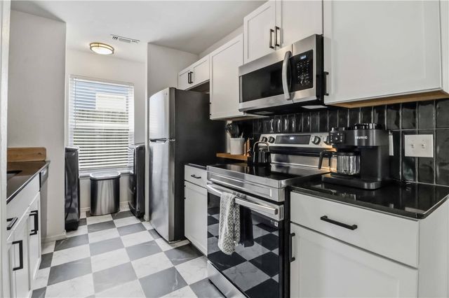 206 NW J Street, Bentonville, AR 72712