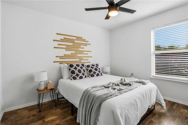 206 NW J Street, Bentonville, AR 72712