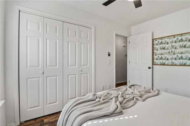 206 NW J Street, Bentonville, AR 72712