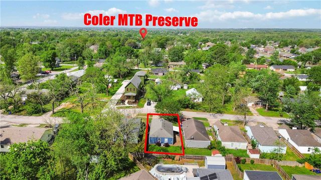 206 NW J Street, Bentonville, AR 72712