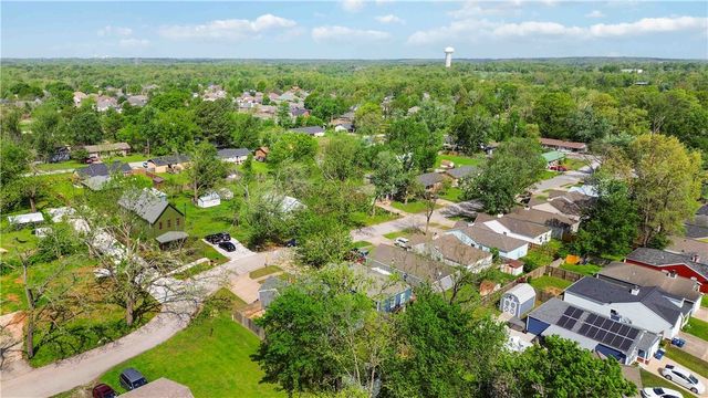 206 NW J Street, Bentonville, AR 72712