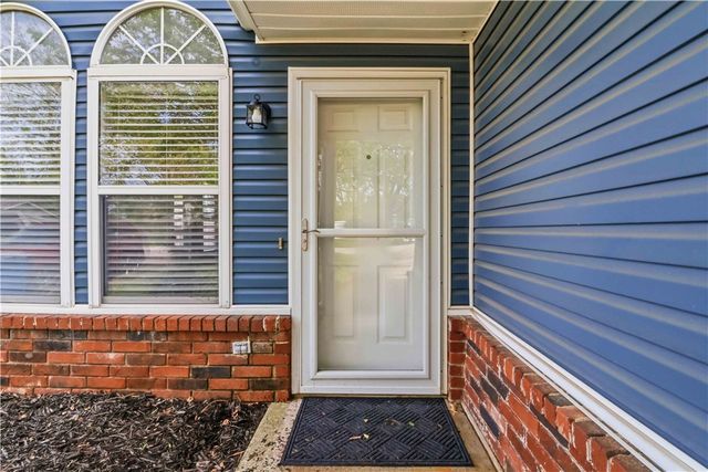 206 NW J Street, Bentonville, AR 72712