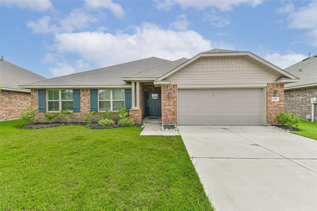 11017 Webber Lane, Texas City, TX 77591