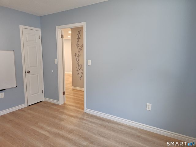 9 Putnam Lane 9, Avon, CT 06001