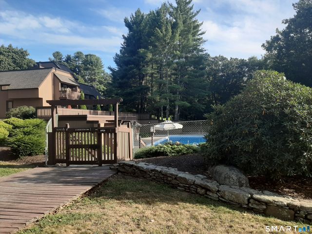9 Putnam Lane 9, Avon, CT 06001