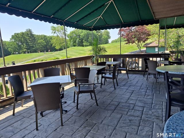 9 Putnam Lane 9, Avon, CT 06001