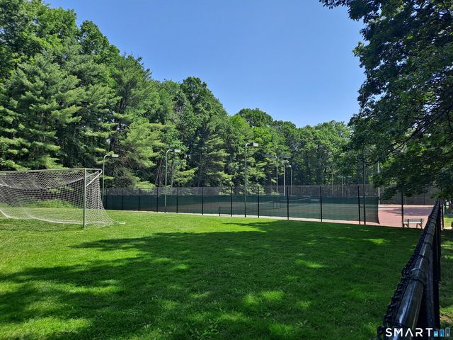 9 Putnam Lane 9, Avon, CT 06001