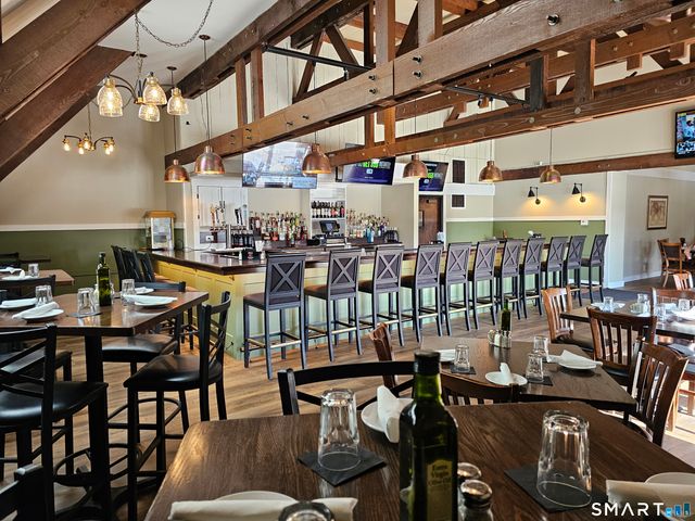 9 Putnam Lane 9, Avon, CT 06001