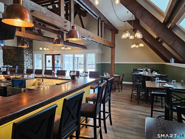 9 Putnam Lane 9, Avon, CT 06001