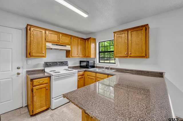 12693 FM 2710, Lindale, TX 75771