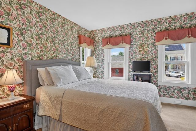 70 Main St, Northborough, MA 01532