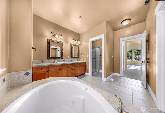 1235 Geneva Hills Road, Bellingham, WA 98229