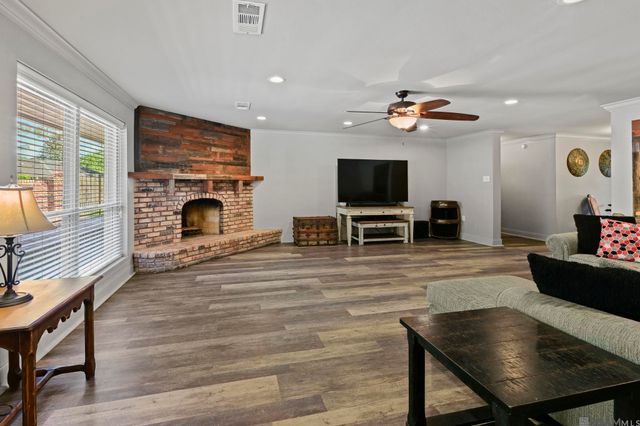 1448 Lansdowne Dr, Denham Springs, LA 70726