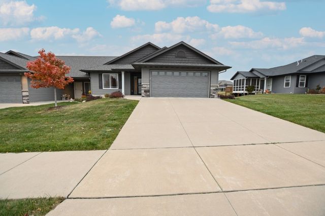 3720 Bluebird Drive SW, Cedar Rapids, IA 52404