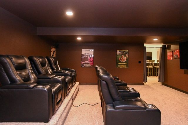 3720 Bluebird Drive SW, Cedar Rapids, IA 52404