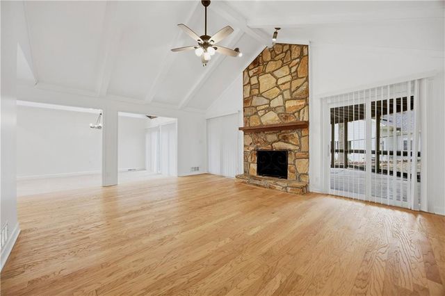 495 Knoll Woods Drive, Roswell, GA 30075
