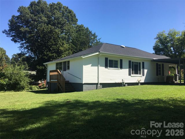 363 Pine Street, Mount Holly, NC 28120