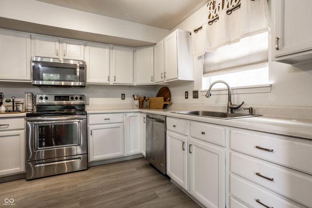 12854 Sovereign Lane, Fishers, IN 46038