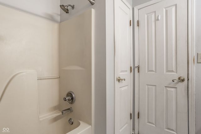 12854 Sovereign Lane, Fishers, IN 46038