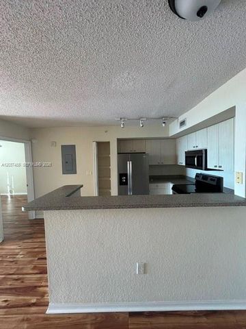 1801 N Flagler Drive 822, West Palm Beach, FL 33407