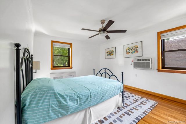 2 W Mill Drive 1B, Great Neck, NY 11021