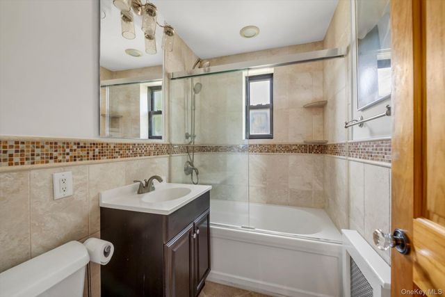 2 W Mill Drive 1B, Great Neck, NY 11021