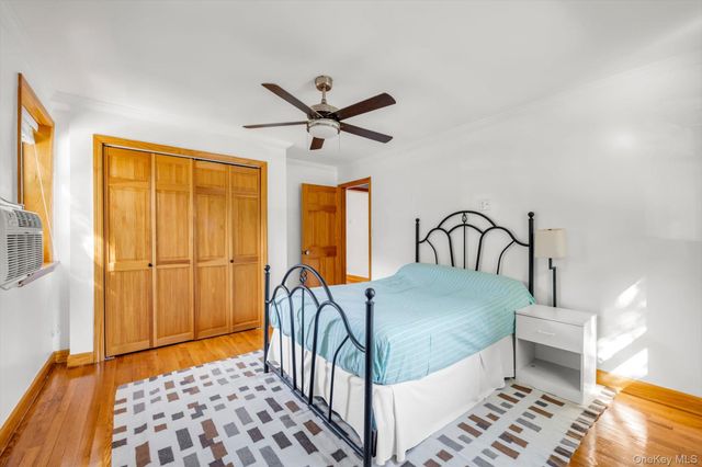 2 W Mill Drive 1B, Great Neck, NY 11021