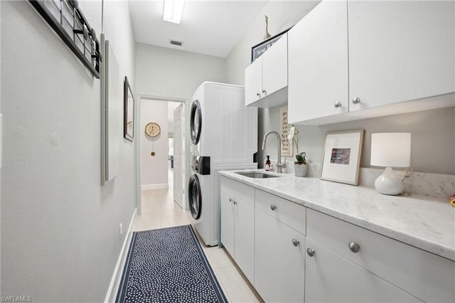 11569 Longshore WAY E, Naples, FL 34119