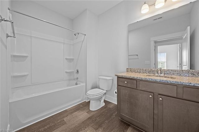 3903 Sudley Point, Jamestown, NC 27282