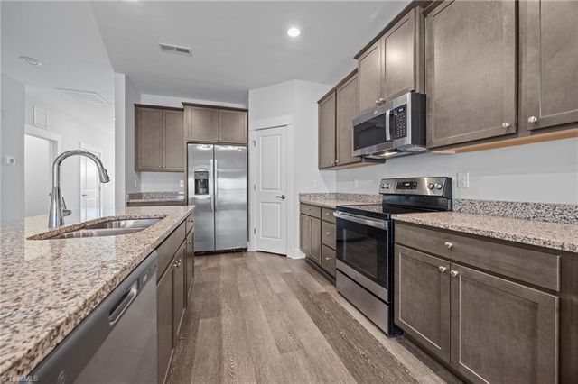 3903 Sudley Point, Jamestown, NC 27282