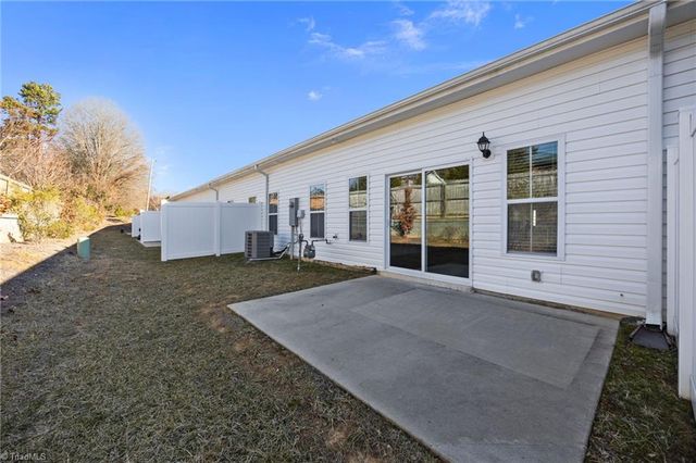 3903 Sudley Point, Jamestown, NC 27282