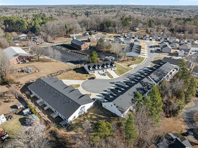 3903 Sudley Point, Jamestown, NC 27282