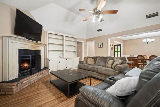 7711 Creekwood Drive, Mobile, AL 36695